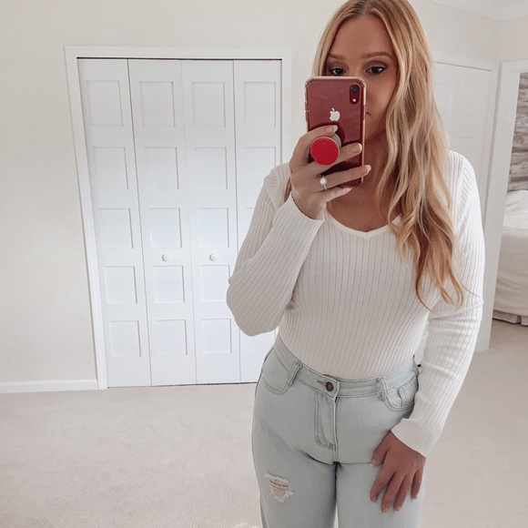 Basic Ribbed Knit Bodysuit - Picture 4 of 4